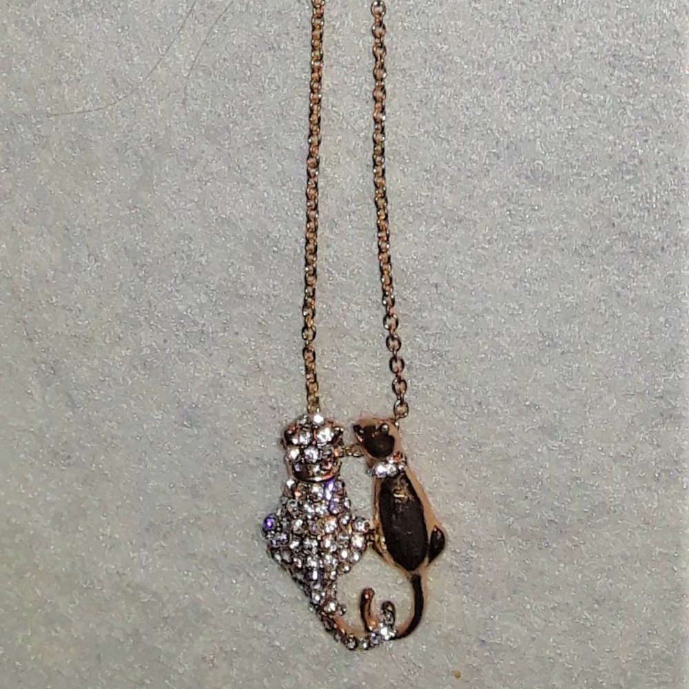 New Cuddling Cats Necklace - Picture 2 of 6